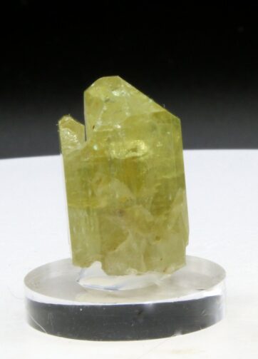 Bijzonder vergroeid lichtgroen Apatiet Kristal met kristal vlakken